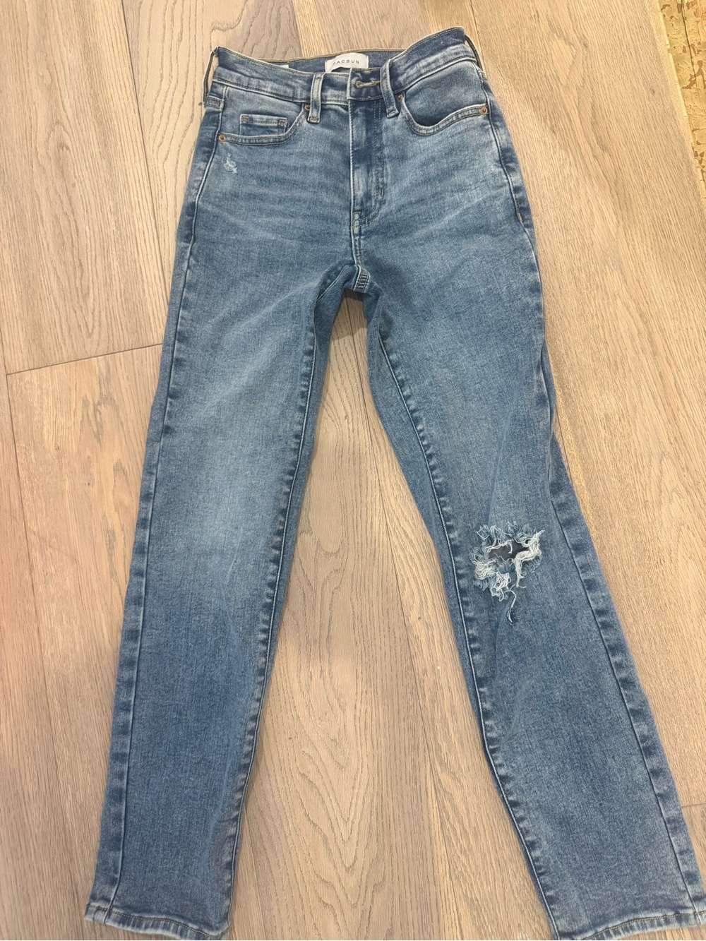 PacSun Women’s Blue Distressed High-Rise Jeans